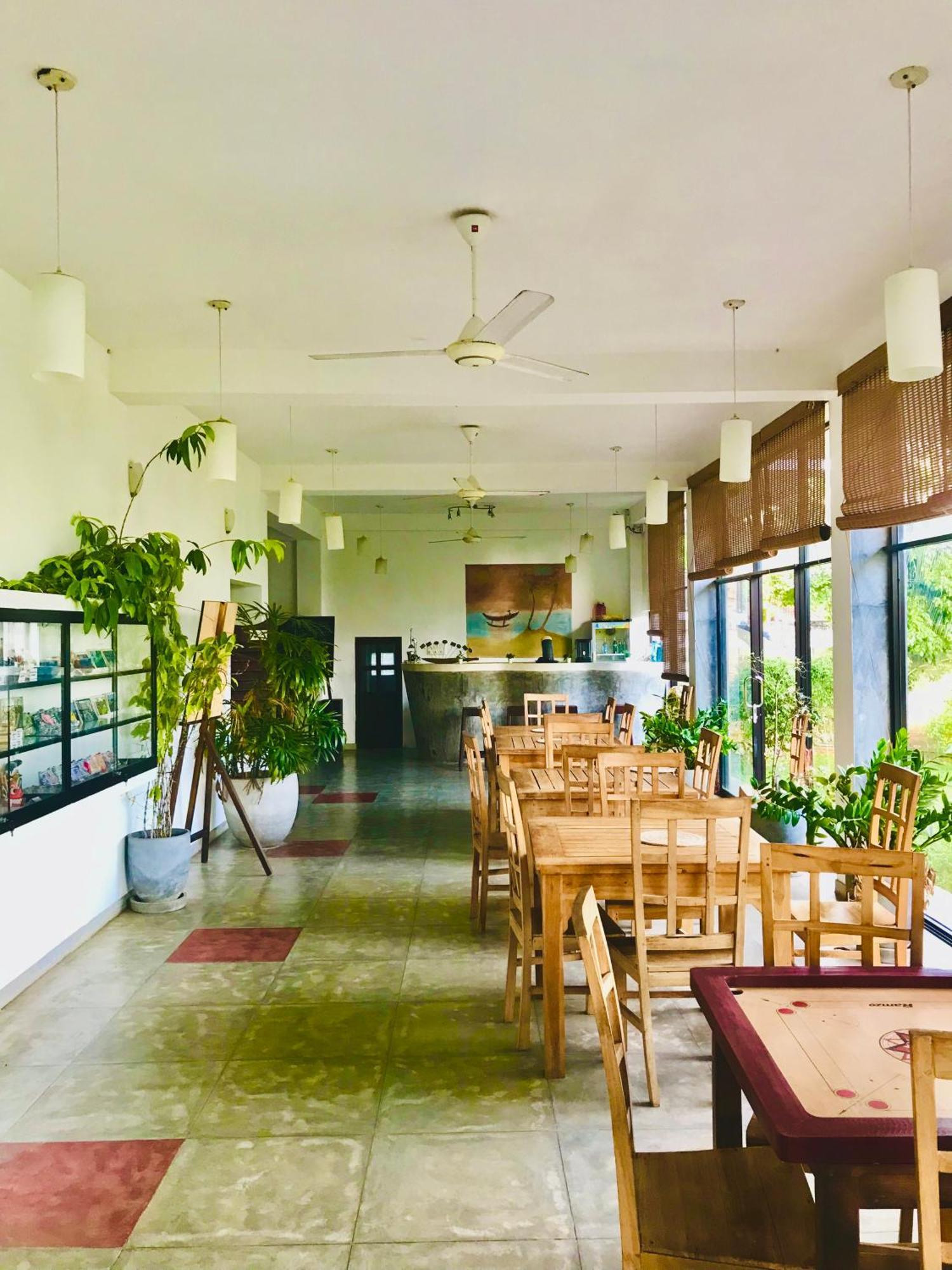 Aqua Marine Beach Hotel Kalkudah  Eksteriør billede