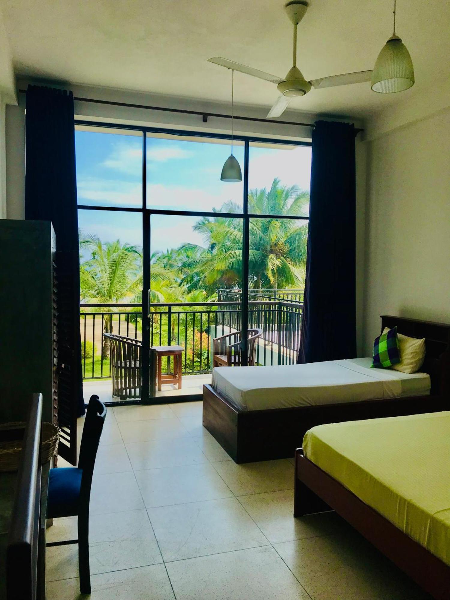 Aqua Marine Beach Hotel Kalkudah  Eksteriør billede