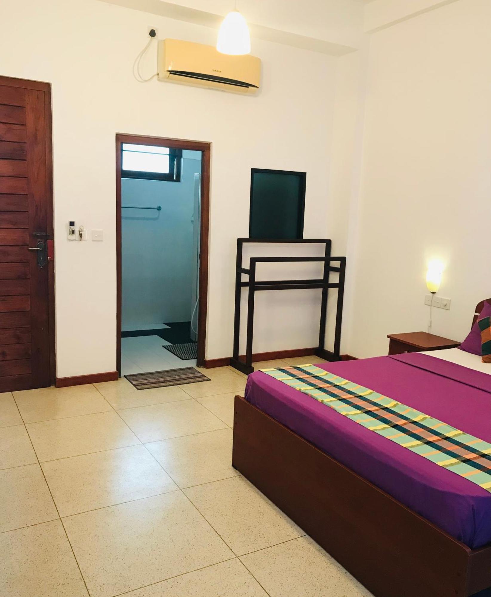 Aqua Marine Beach Hotel Kalkudah  Eksteriør billede